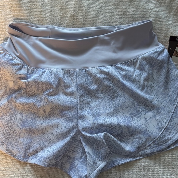 AVIA Compression Shorts – Lavender Horizon – Size M  (8-10) – NWT - Picture 1 of 7
